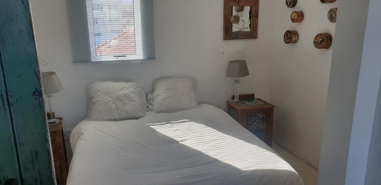 4 On Highworth Apartments And Studios Le Cap Extérieur photo