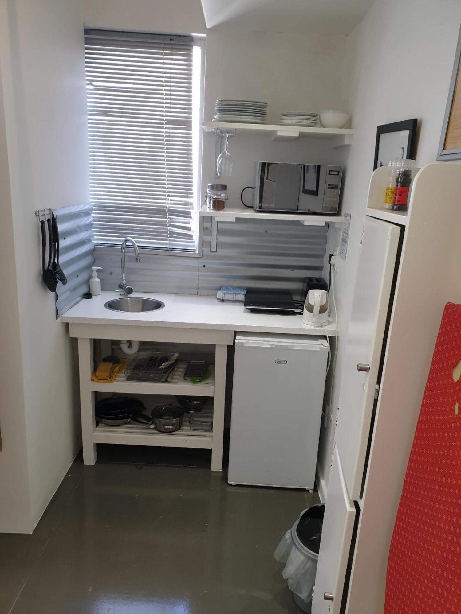 4 On Highworth Apartments And Studios Le Cap Extérieur photo