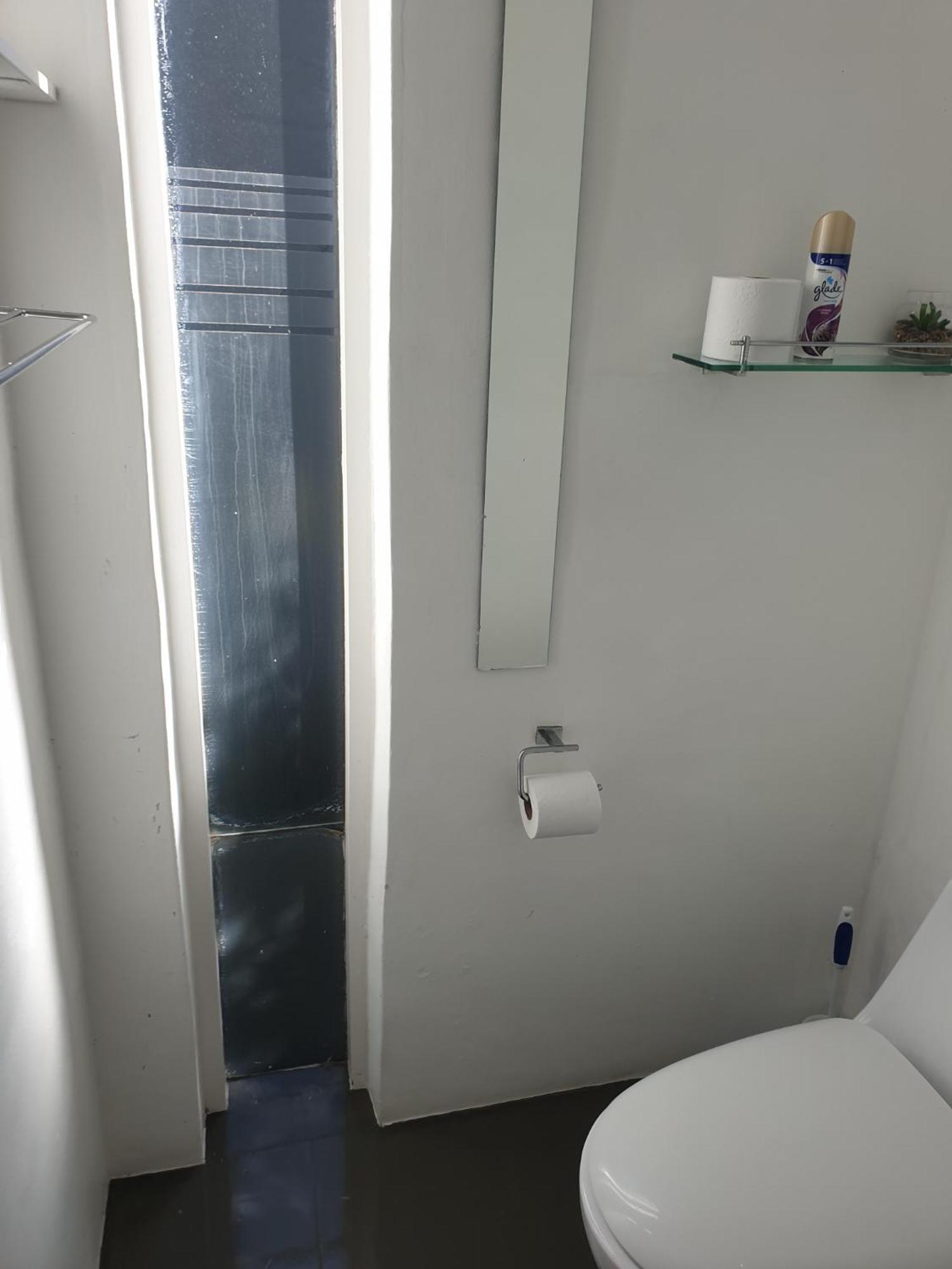 4 On Highworth Apartments And Studios Le Cap Extérieur photo