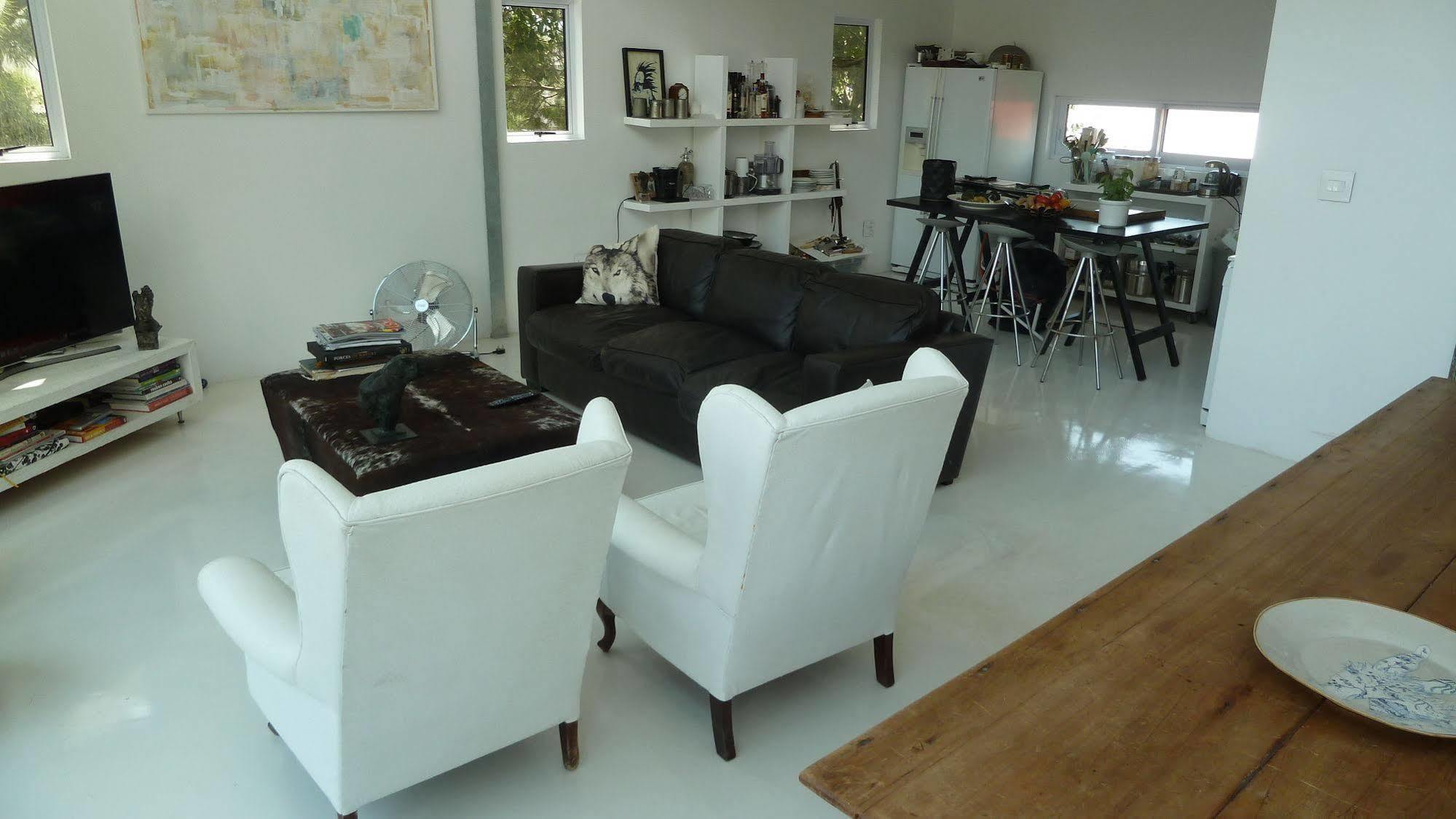 4 On Highworth Apartments And Studios Le Cap Extérieur photo